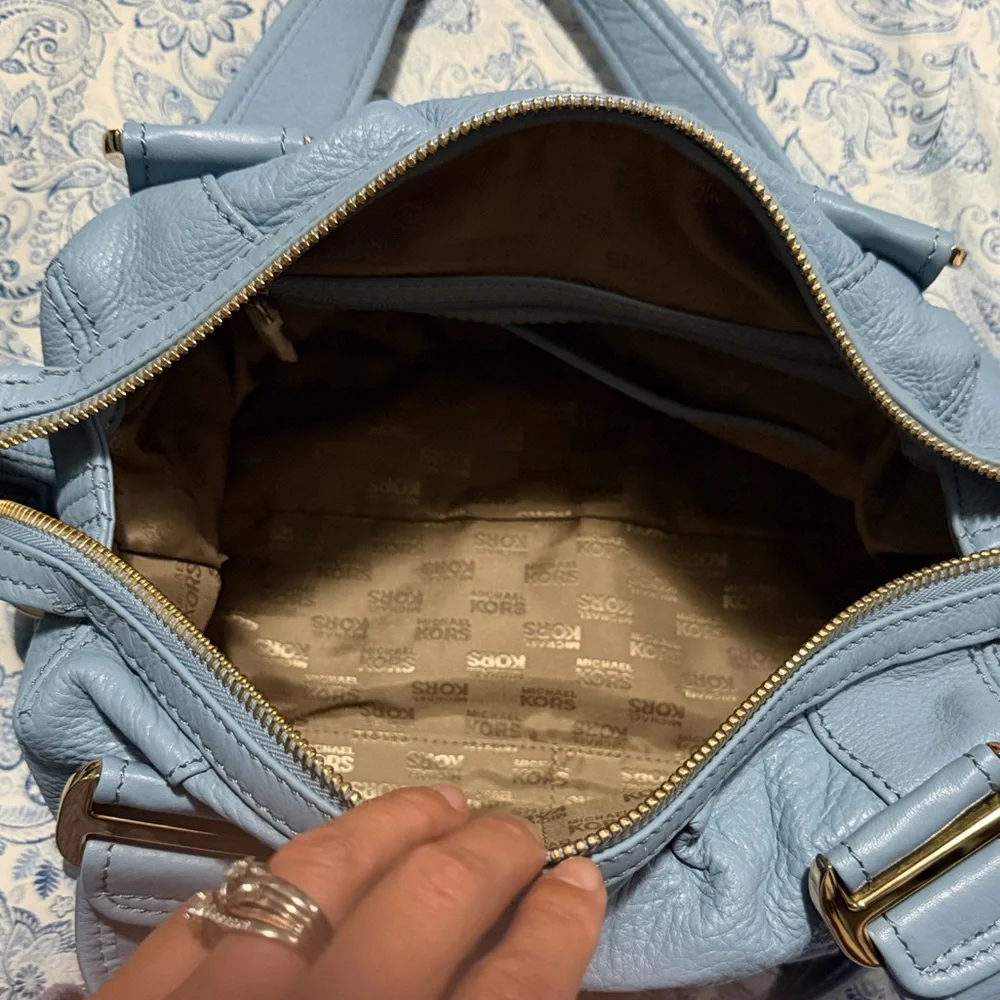 Michael Kors Light Blue Leather Shoulder Bag - Picture 8 of 11